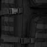 Gros plan sur le détail latéral du sac à dos GK Pro BLAKE 26L montrant panneaux MOLLE, poches zippée
