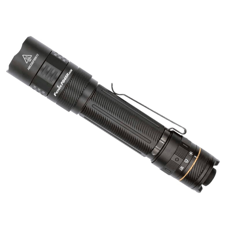 Lampe torche tactique Fenix PD45R ACE en gros plan du cadran rotatif SET pour réglage personnalisé d