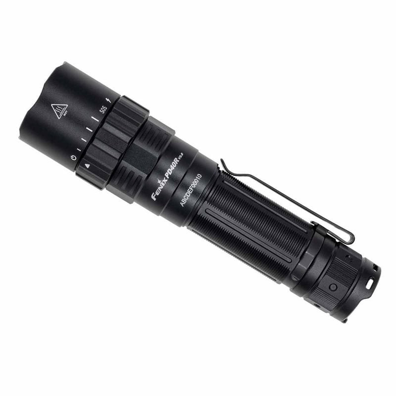 Vue latérale de la lampe torche Fenix 1451306 PD40R V3.0 montrant le corps et le commutateur rotatif
