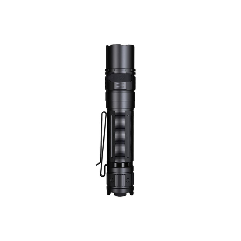 Photo du faisceau de la lampe tactique Fenix PD36R V2.0 démontrant une puissance élevée et une longu