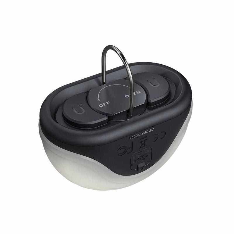Lampe de camping Fenix CL20R PRO vue de côté, mettant en évidence le port de charge USB-C et le croc