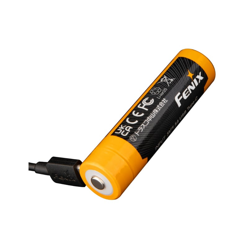 Détail en gros plan du port de charge USB Type-C sur la batterie 1986745 Fenix ARB-L18-4000U.