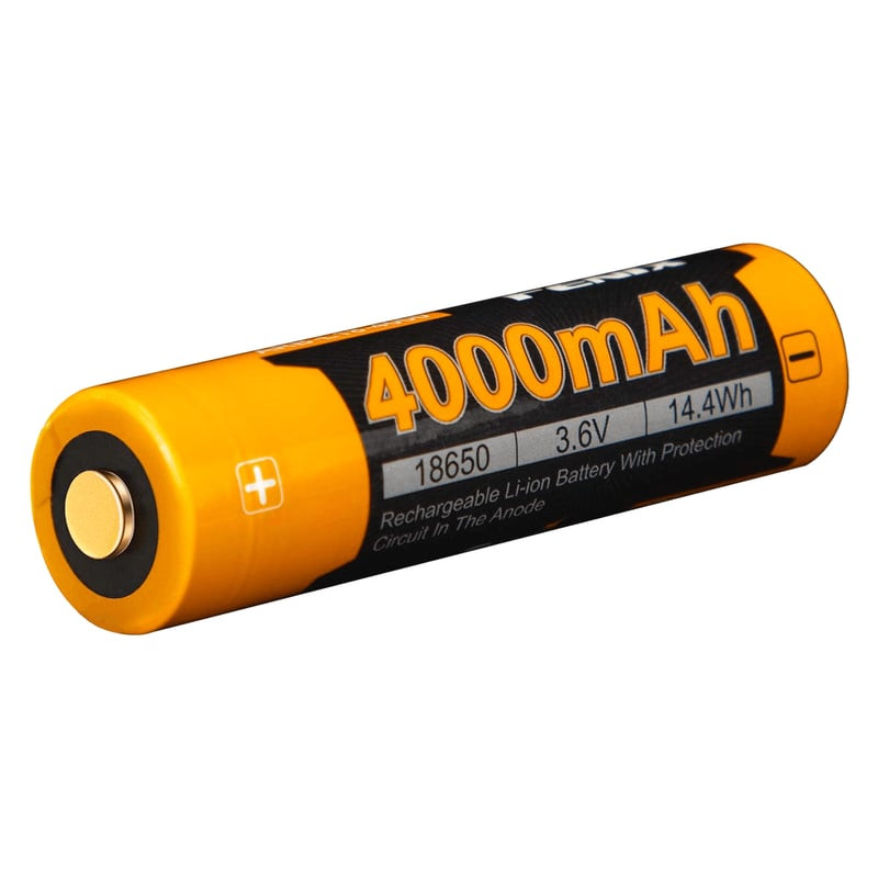 Image de la batterie rechargeable Fenix ARB-L18-4000 montrant l'étiquette avant avec capacité et cer