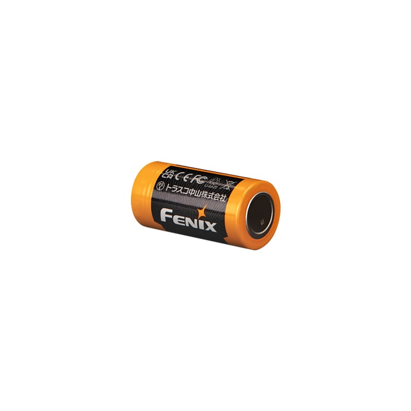 Gros plan des bornes positive et négative de la batterie Fenix ARB-L18-1100
