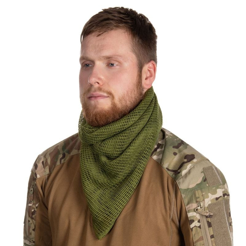 Écharpe filet Vert OD portée en extérieur, accessoire de camouflage léger et discret pour airsoft et