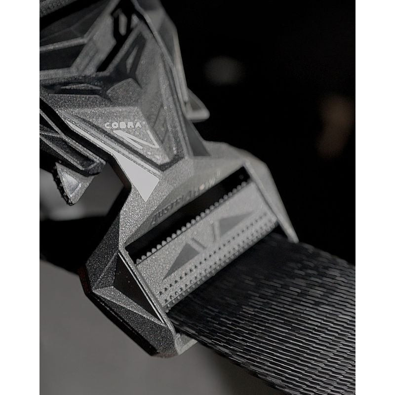 Détail de la boucle Triple Lock de la Ceinture Cobra 38 mm Pentagon Noir