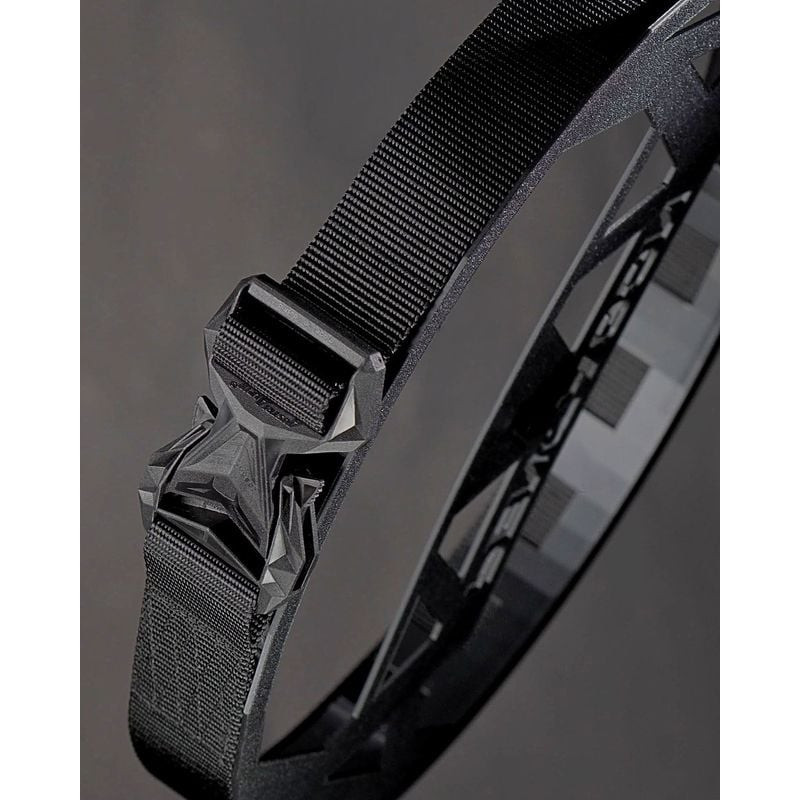 Ceinture Cobra 38 mm Pentagon Noir portée lors d'une mission extérieure