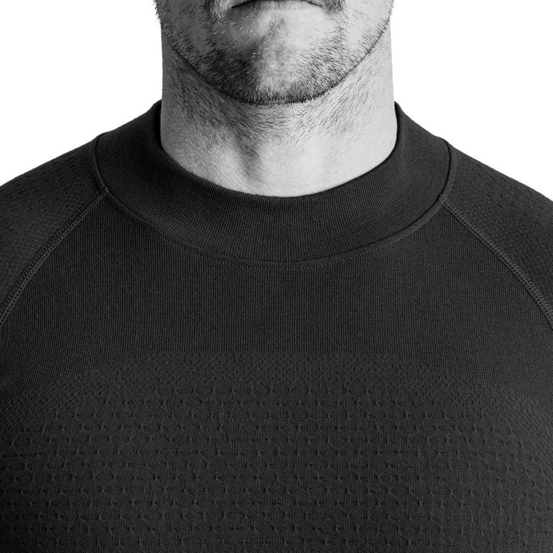Détail du T-Shirt ML Thermo Performer 380 g/m² Gen 2 A10 Equipment, tissu et coutures.