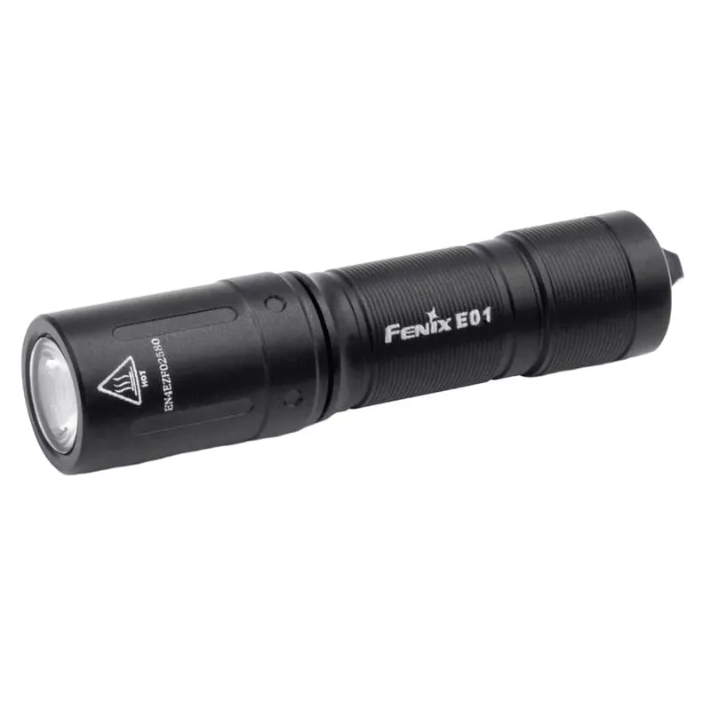 Lampe de poche porte-clés mini Fenix E01 V2.0 en packshot avec corps métallique et grip moleté.